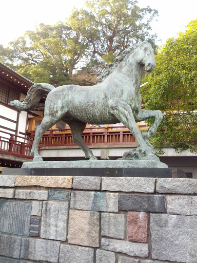 諏訪神社 神馬像