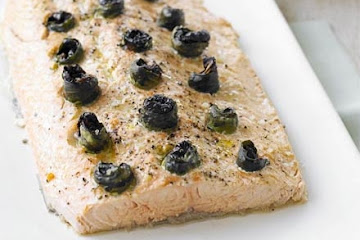 Mediterranean salmon fillet