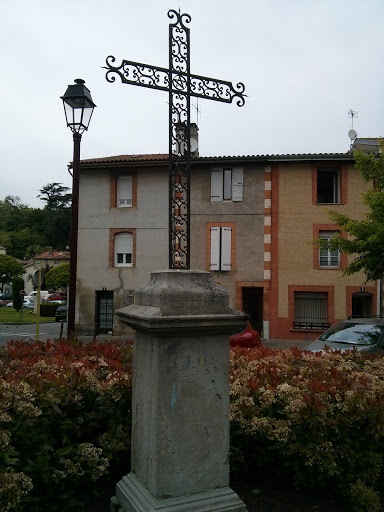 Iron Cross Rue De Maternite 