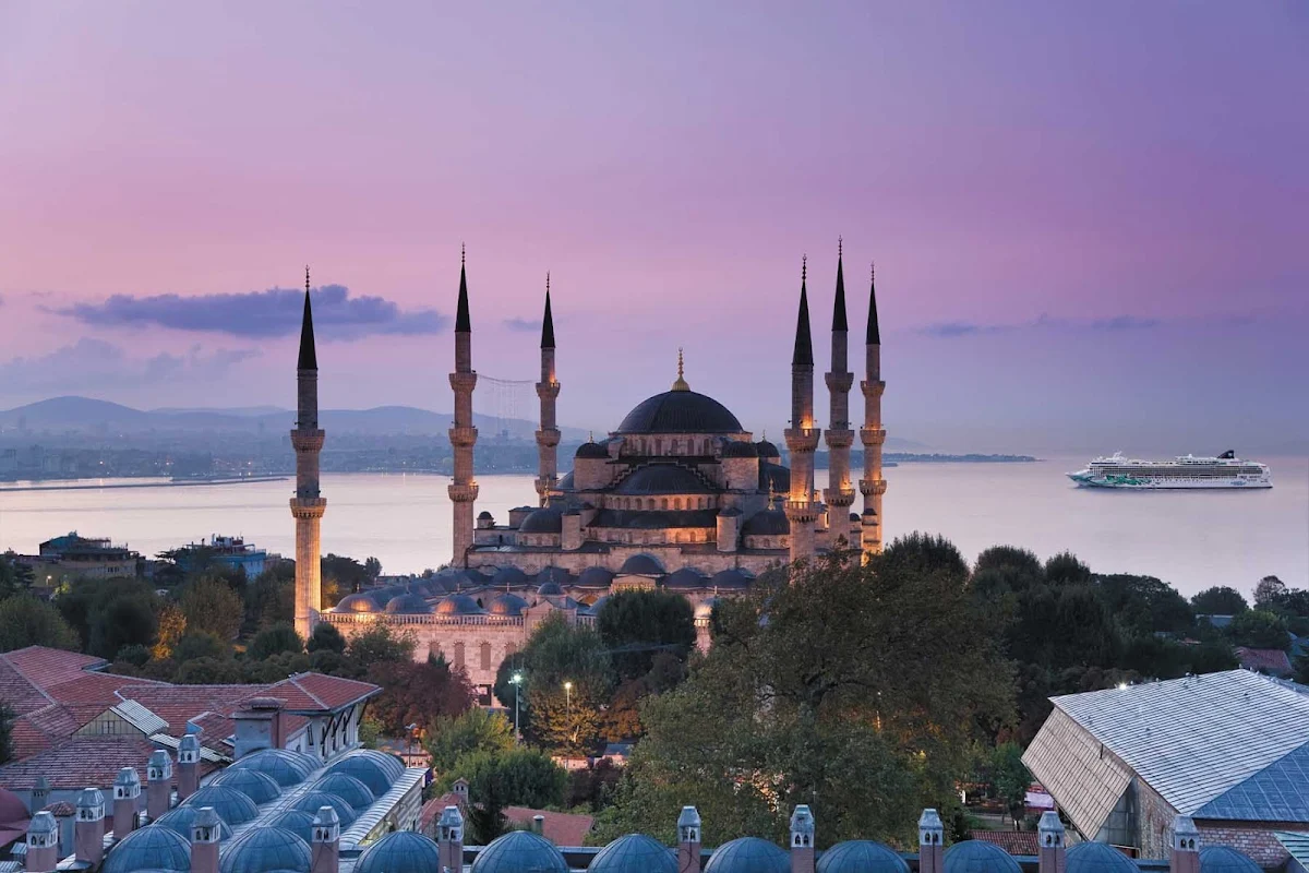 Norwegian-Jade-aerial-Istanbul - Cruise to Turkey aboard Norwegian Jade and see Istanbul's magnificent Blue Mosque.