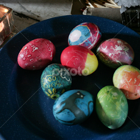 by Elsie Nisonen - Public Holidays Easter