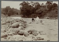 Rivier met twee mannen