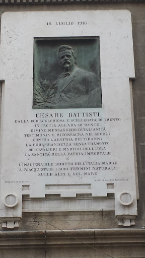 Targa a Cesare Battisti