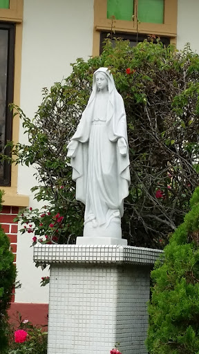 Mother St. Theresa Statue