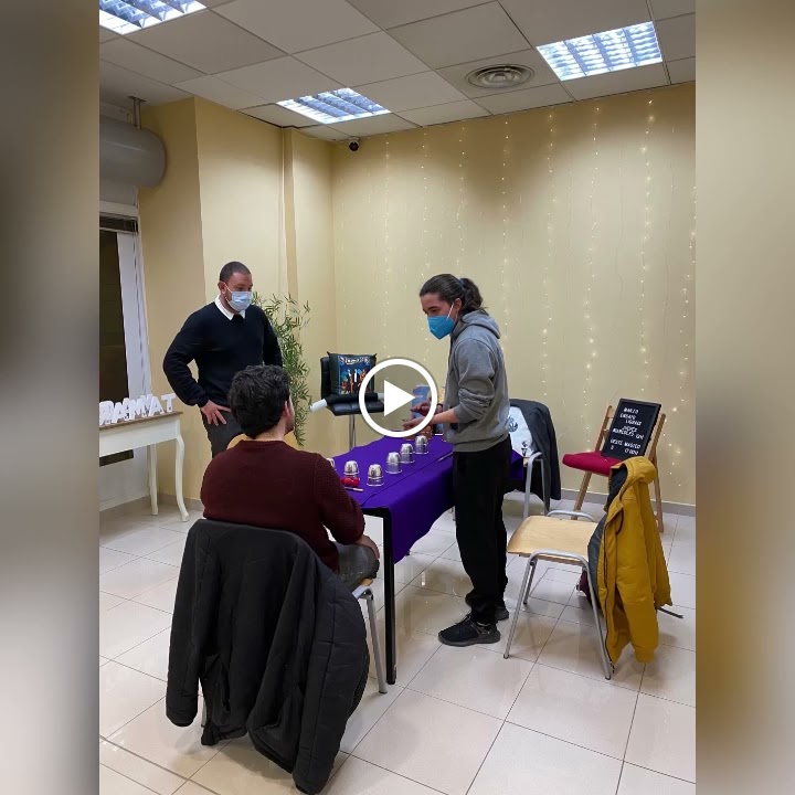 La Gran Escuela de Magia "Ana Tamariz" — Del propietario