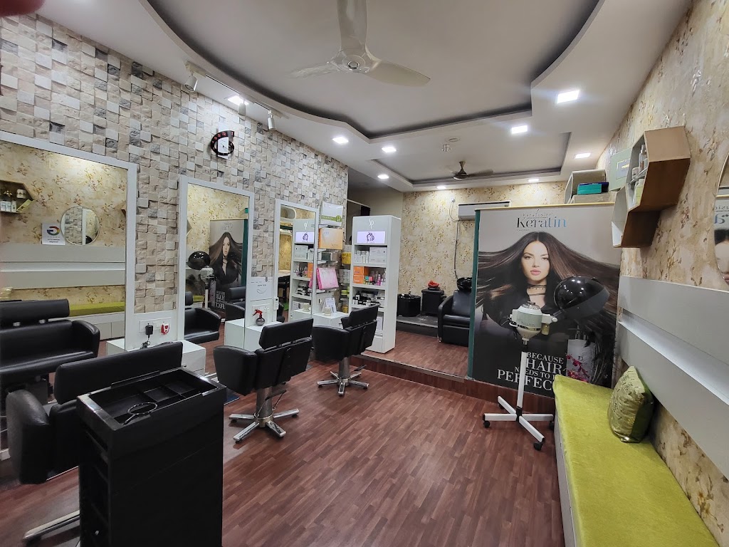 Sreenika Hair And Beauty Salon Monohar Pukur