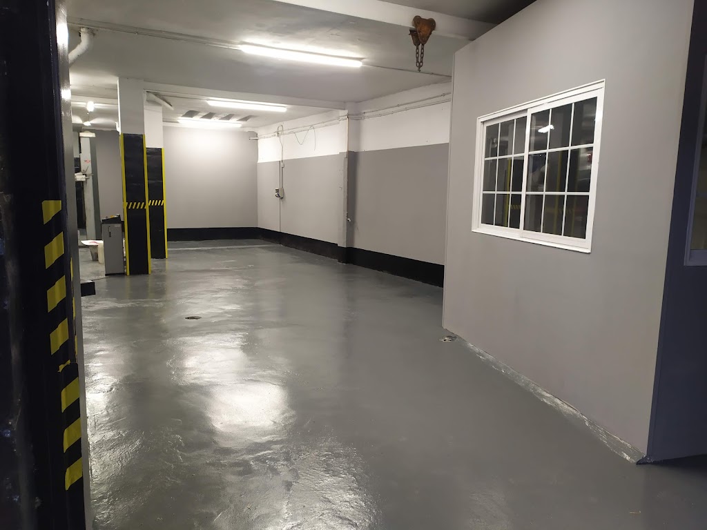 Centro Motor Alcala — Interior