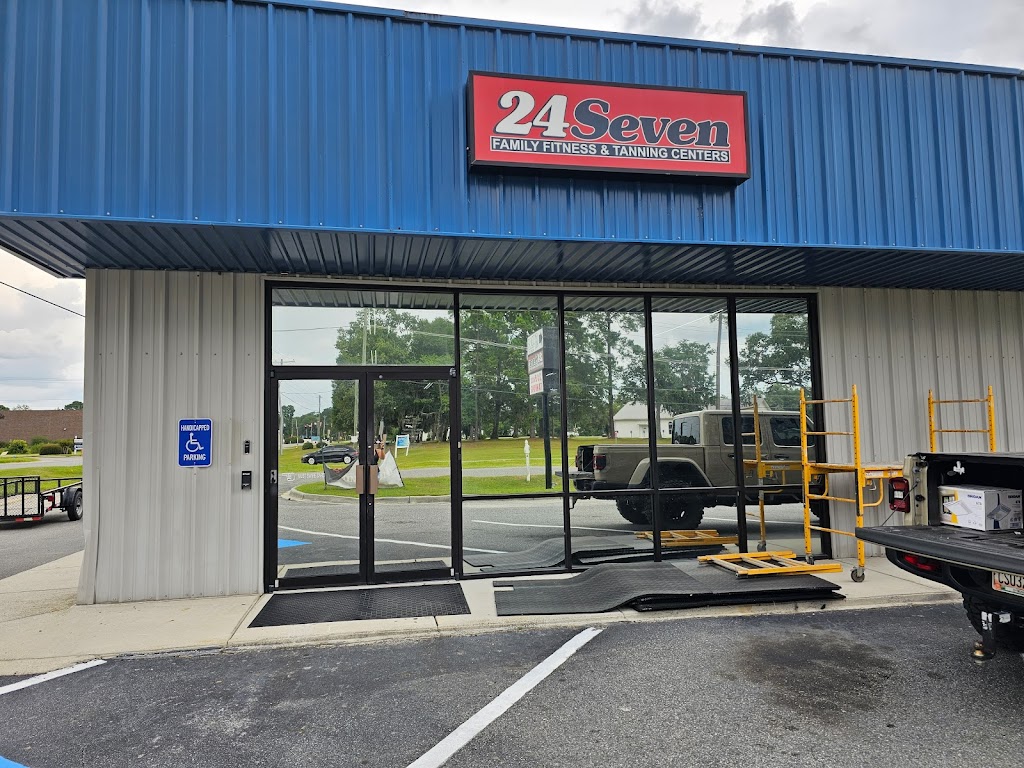  24Seven Family Fitness Rincon by Allen and Amanda Jenkins