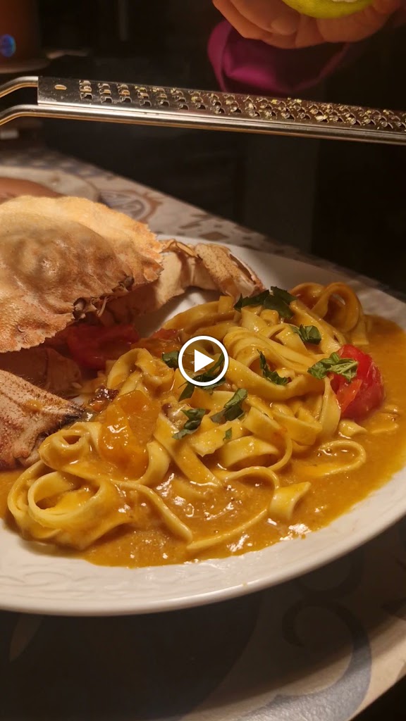 La Forgia restaurant (solos adultos) — Videos