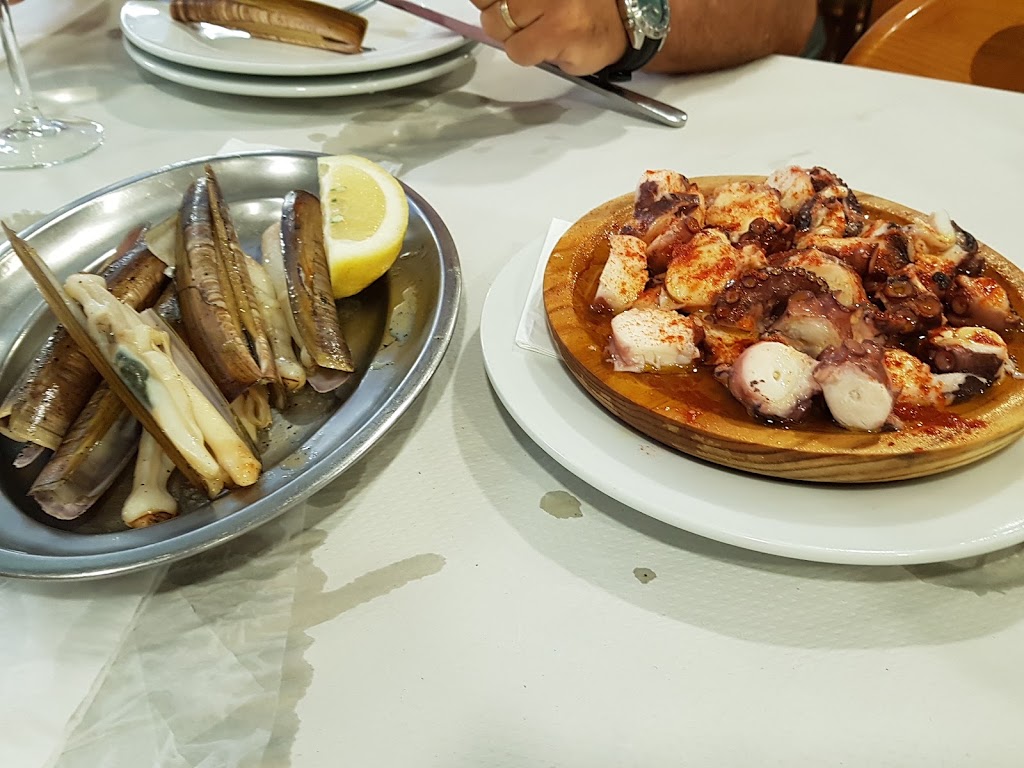 Restaurante O REFUGIO — Comida y bebida