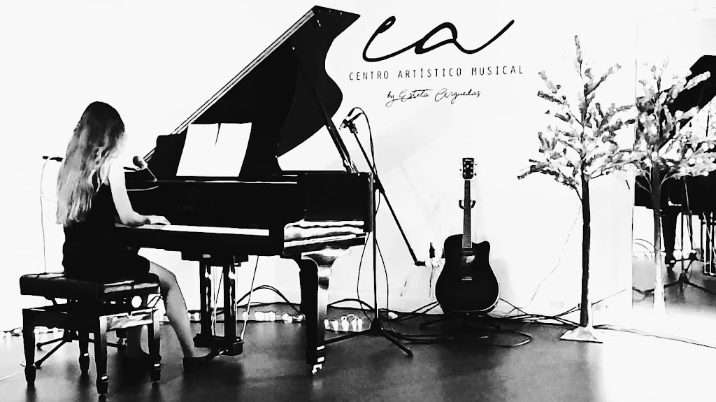 EA CENTRO ARTISTICO MUSICAL — Piano