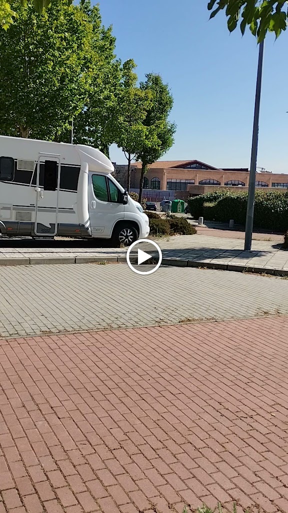 Aparcamiento del cementerio viejo — Videos
