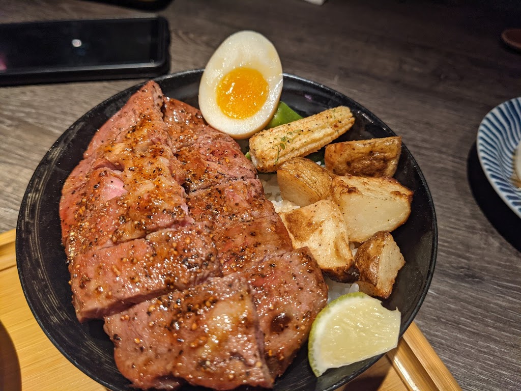 大河屋 燒肉丼 串燒-高雄SKM Park店 的照片