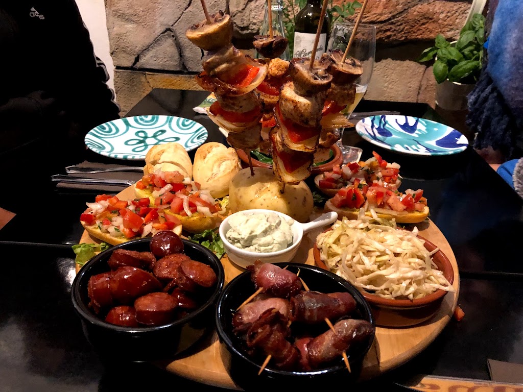 Restaurant Theater Rainbow — Tapa