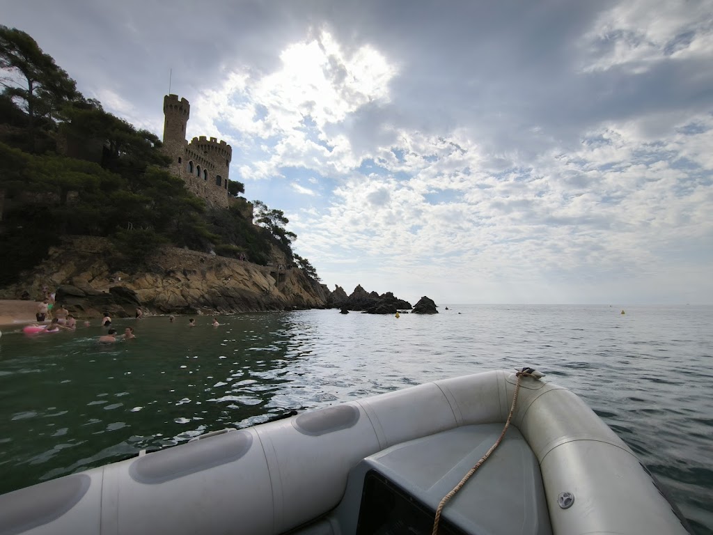 Dolphins Diving Center