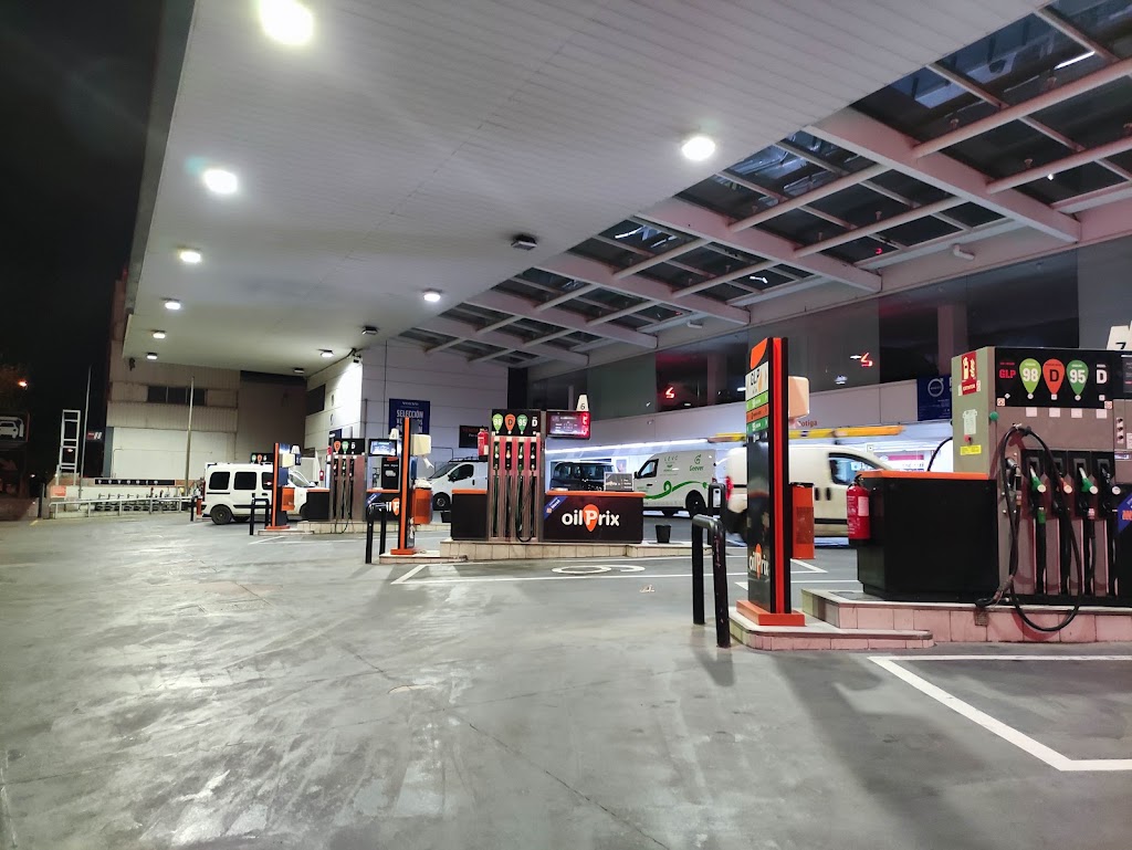Estacio de Servei Meroil — Estacion de servicio