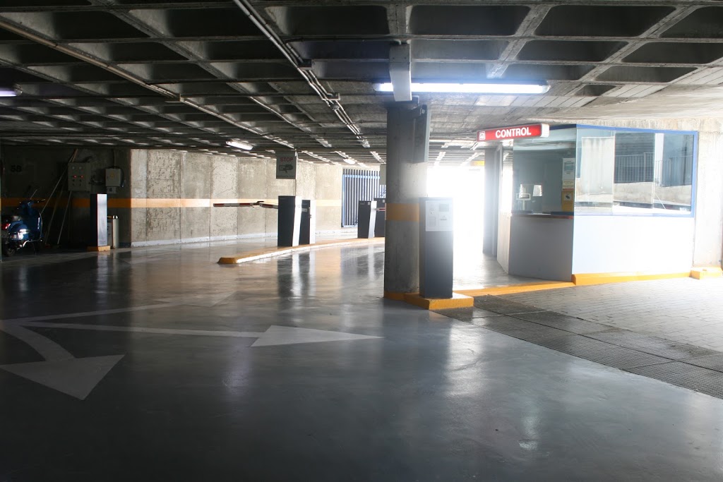 Parking Entrepuentes — Estacionamiento