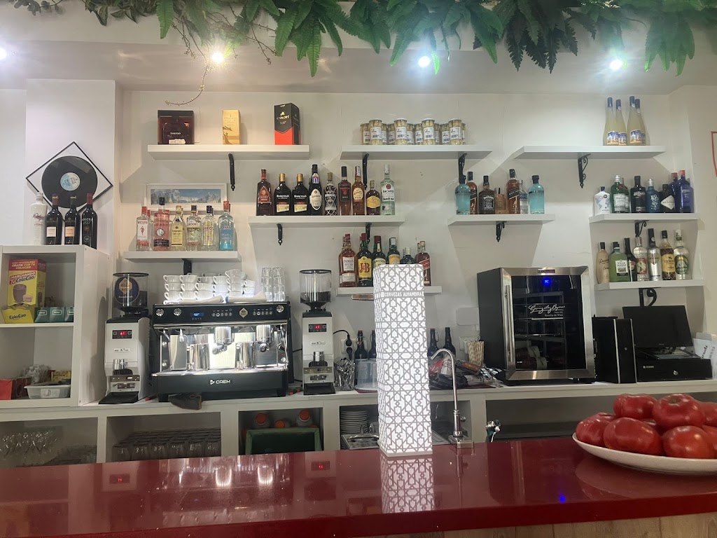Restaurante La esquinita te espero — Ambiente