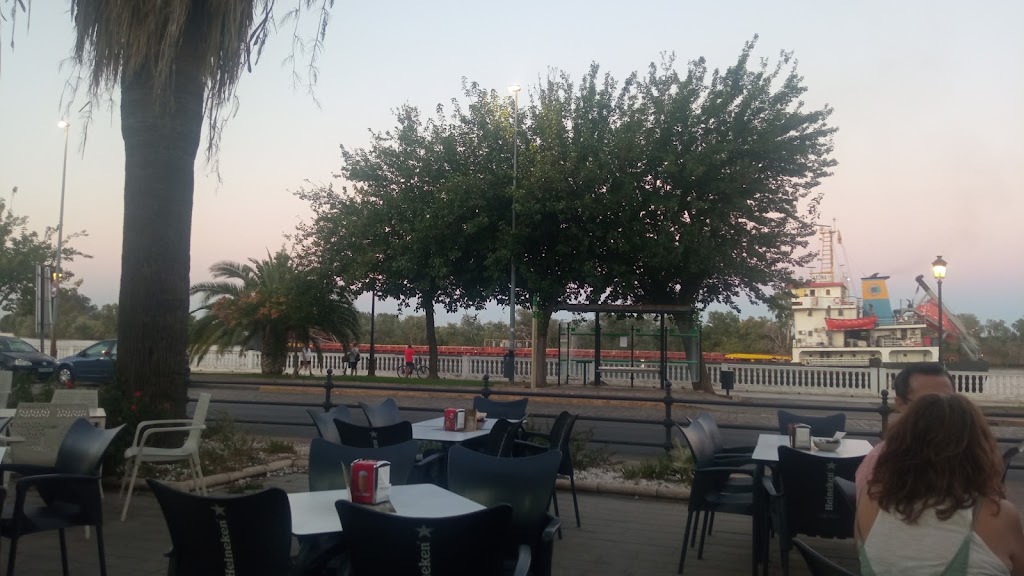 Bar La Jarrita — Ambiente