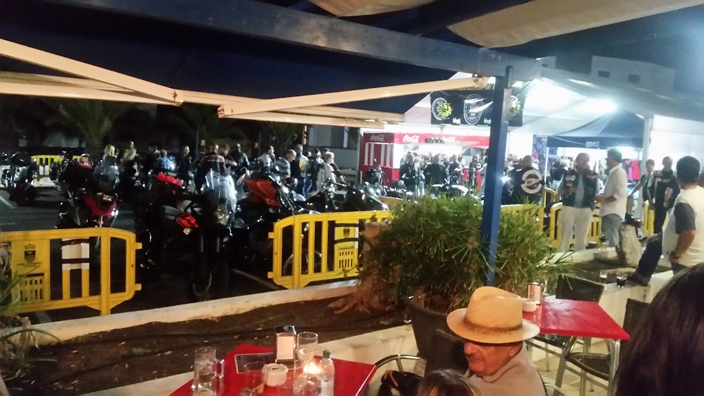 PINTXOS, Tapas y Futbol — Ambiente