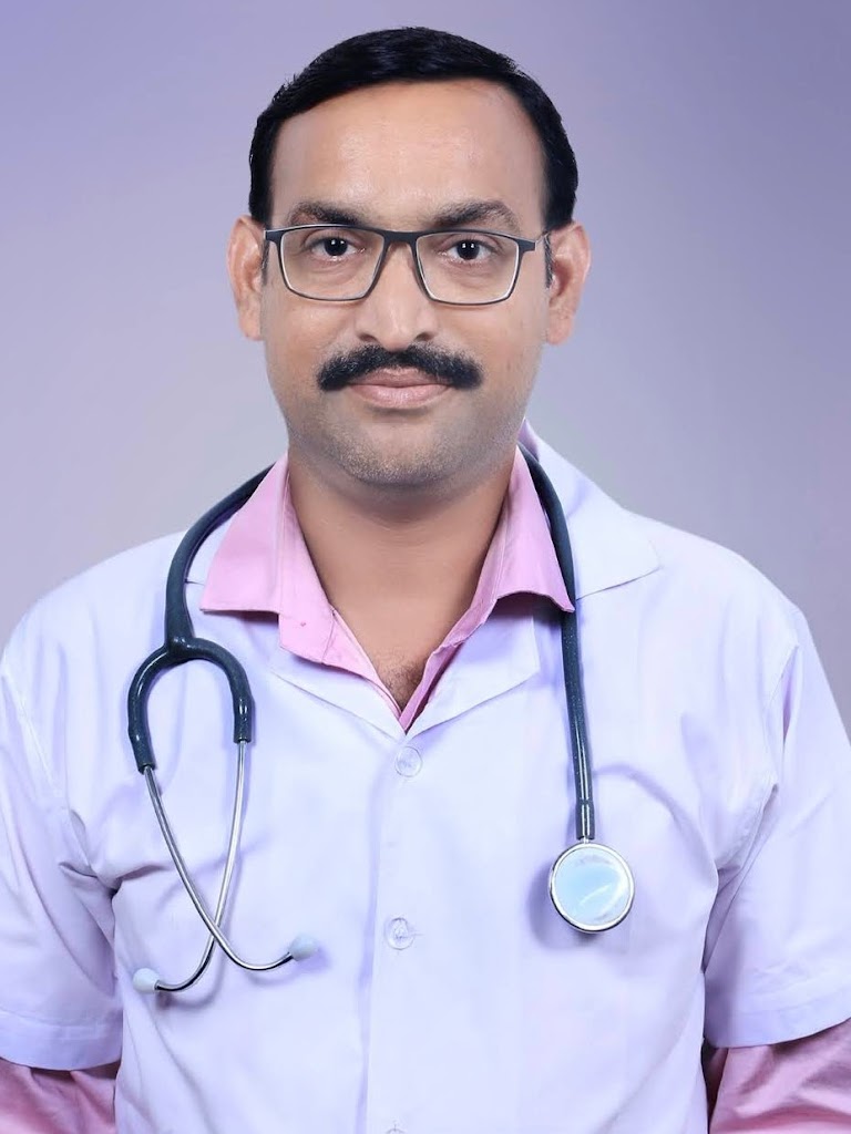 Dr. Laksha Medical Centre Dr Bharat Maheshwari Physician Diabetologist Critical Care