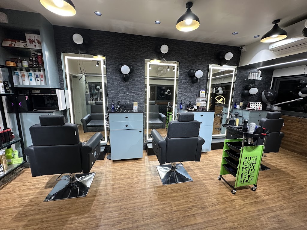 Hitu Hair Saloon