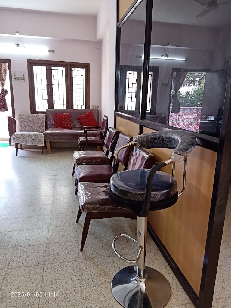 Khatoons Ladies Beauty Parlour Hair Stylists