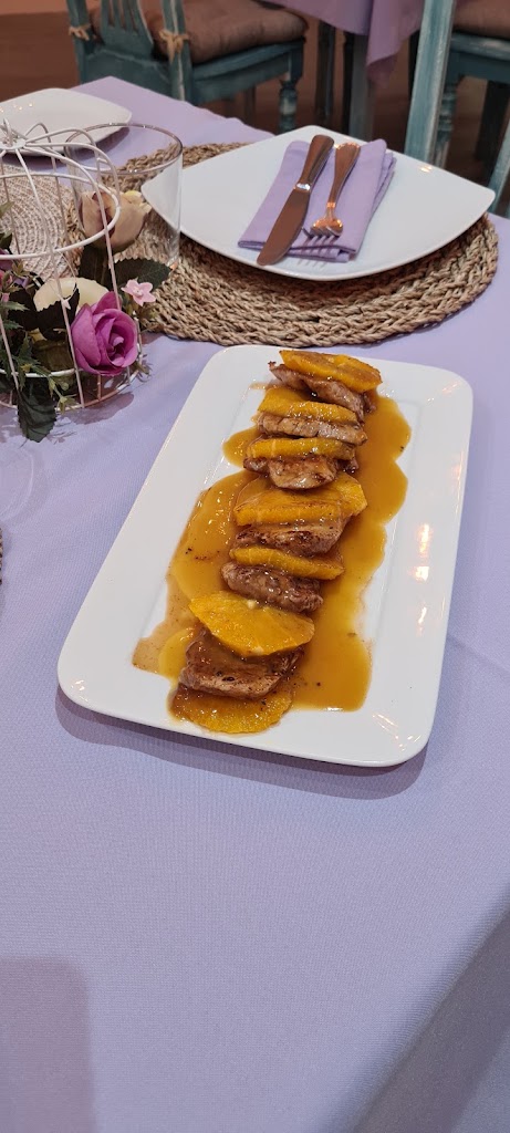Le Cyrano — Comida y bebida