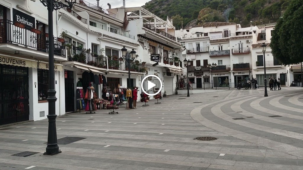 Plaza Virgen de la Pena — Videos