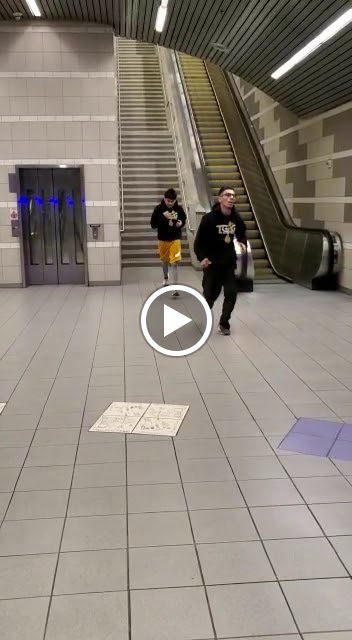  Two gloves boxing gym