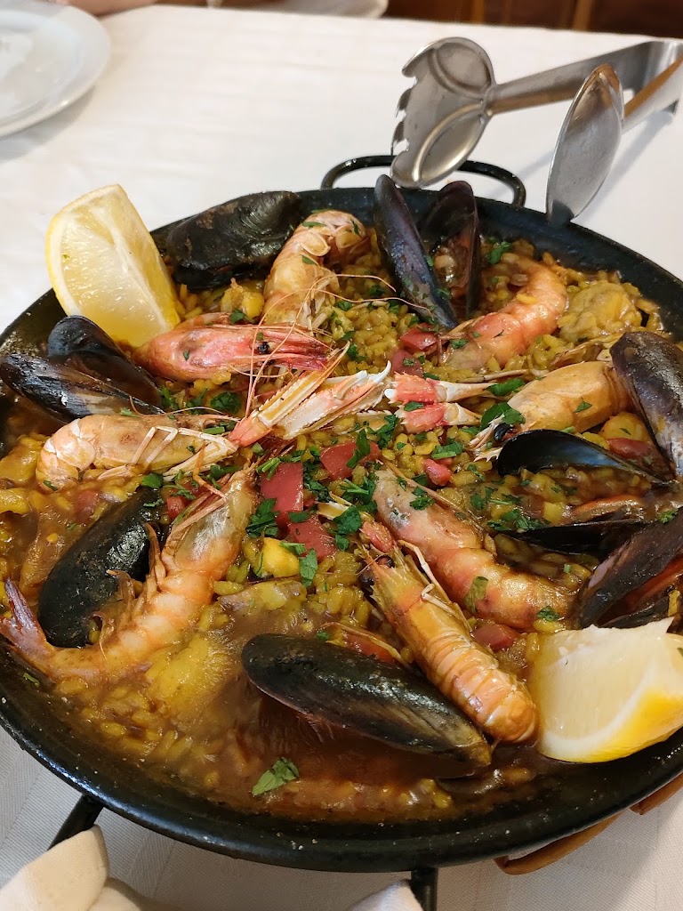 Restaurante Can Borrell — Paella