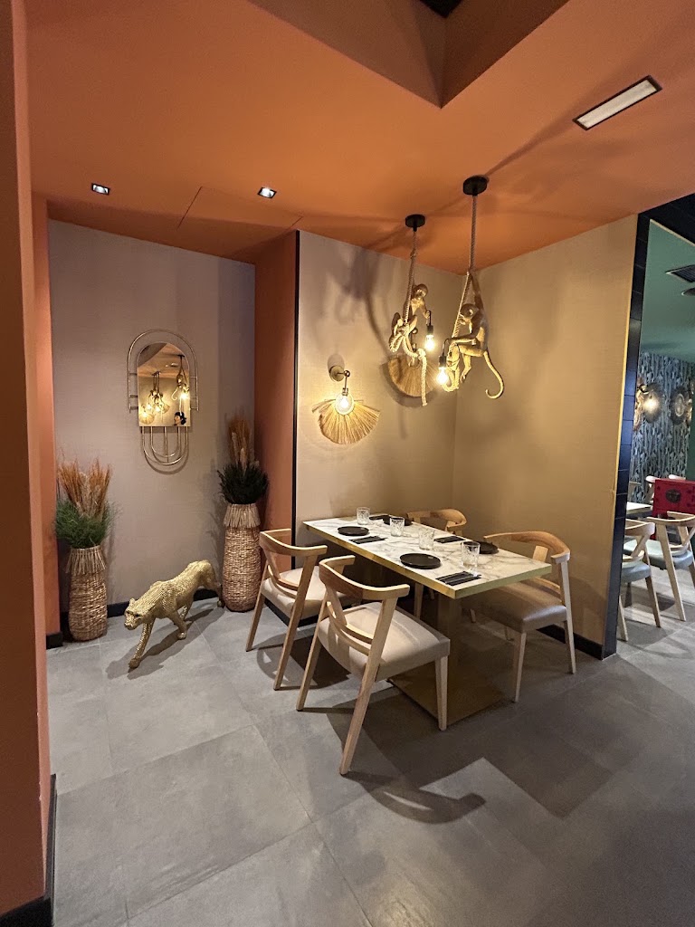 Salvaje Chifa Peruano — Ambiente