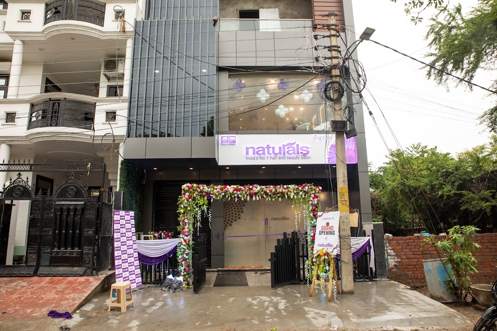 Naturals Salon