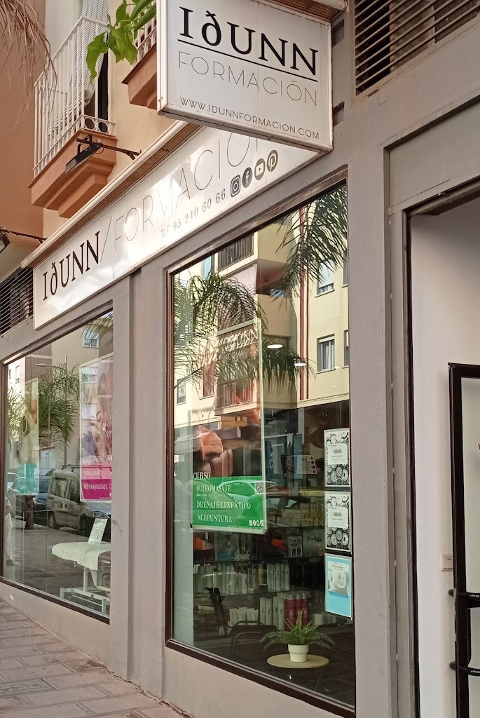 IDUNN FORMACION. Academia de peluqueria y quiromasaje.