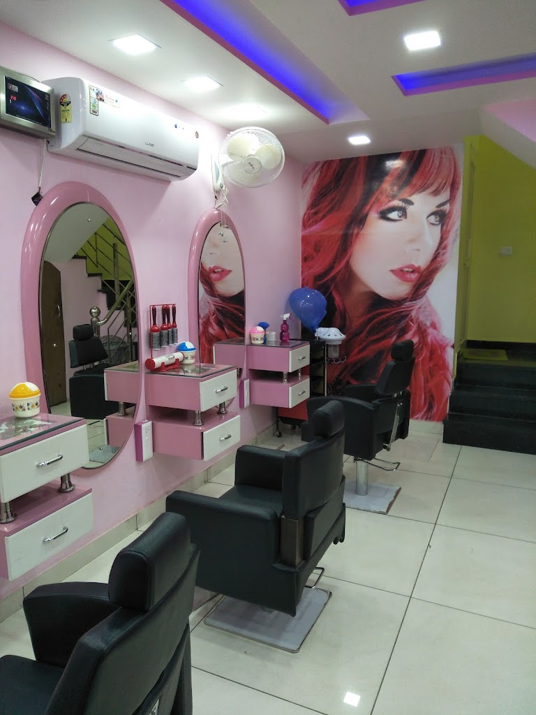 Rafi S Unisex Salon Best Female Hair Designer Top Bridal Makeup Artist Best Skin Treatment Hair Chemical Treatment