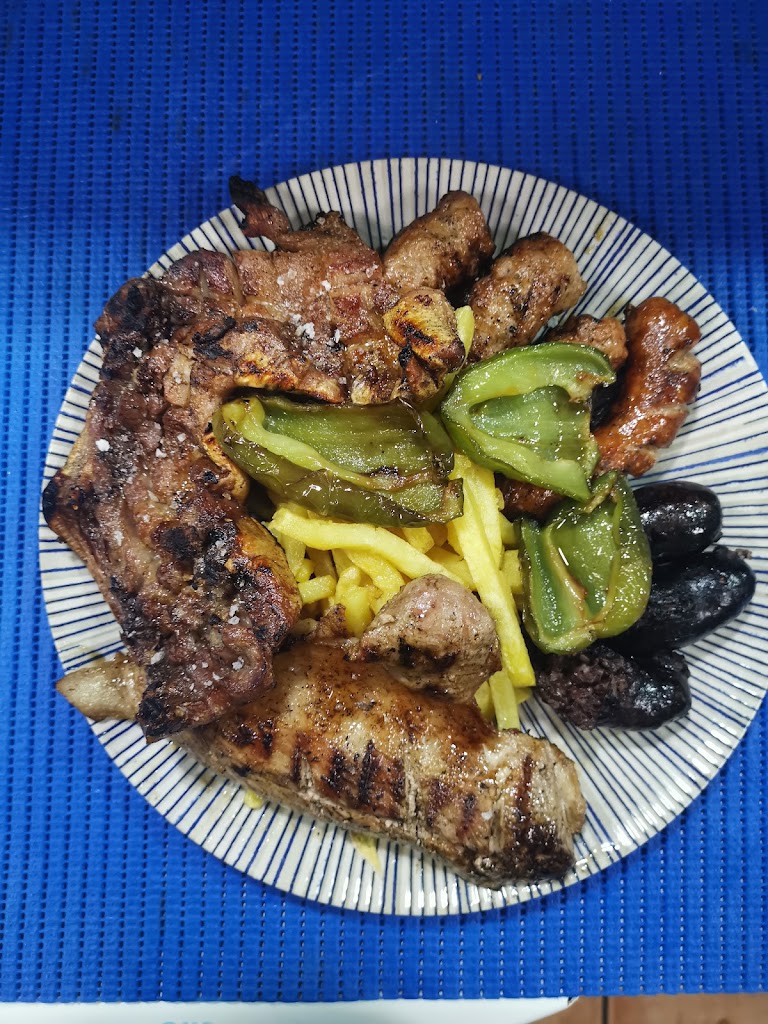 Restaurante Fadrell — Comida y bebida