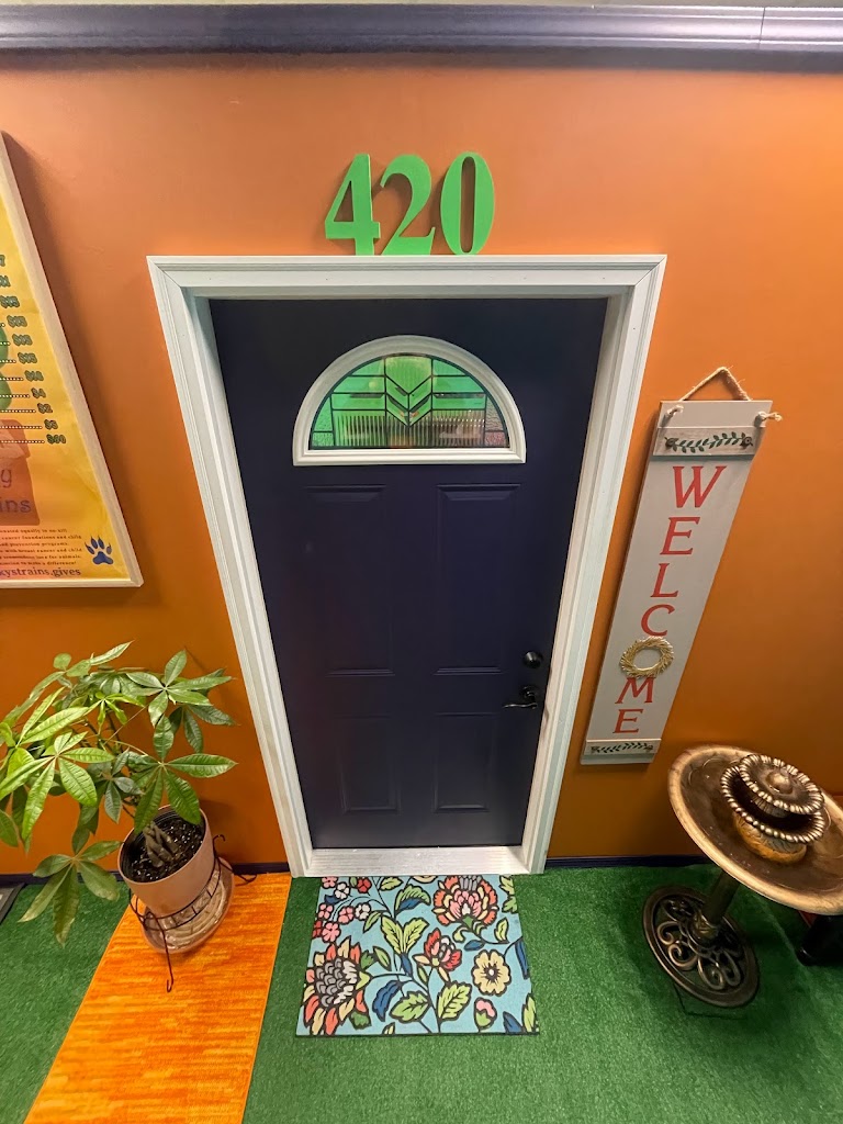 Lucky Strains Llc