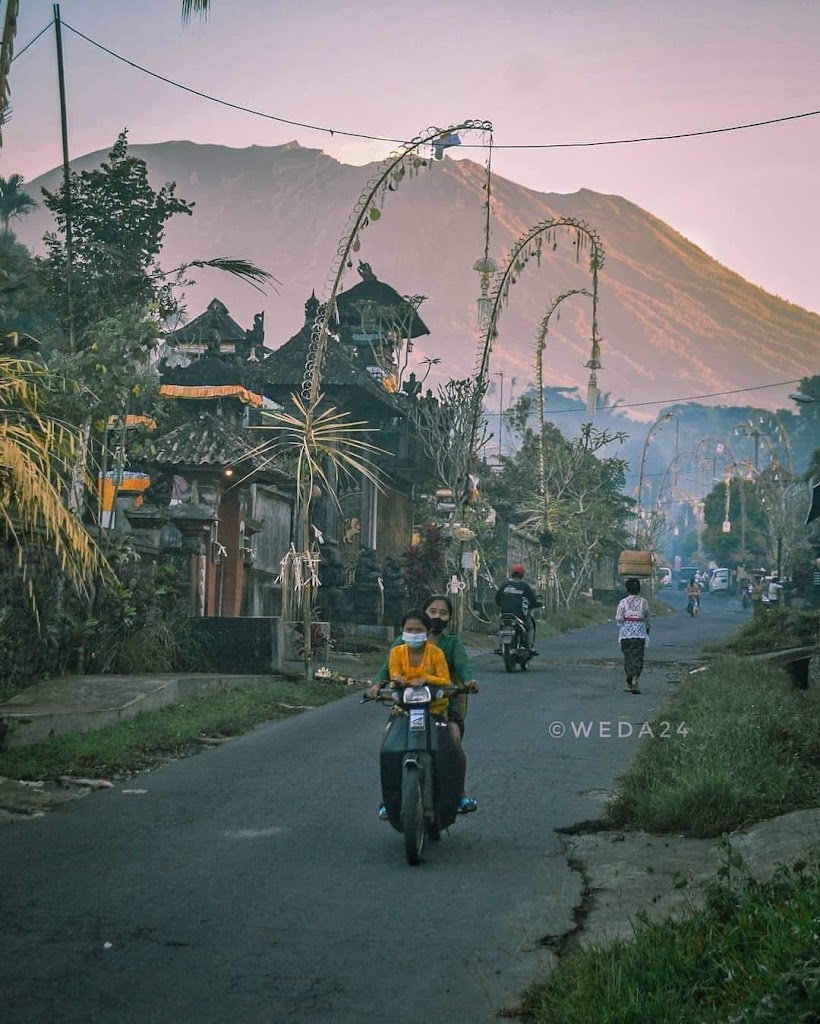 Bengkel las bubut dan mobil Putu Nongan.