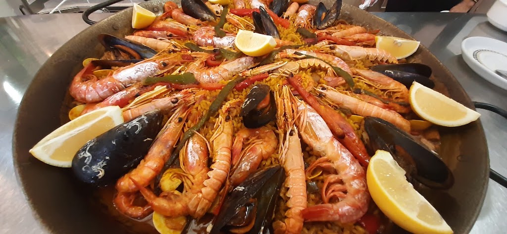 HOTEL RESTAURANTE SANTOS — Comida y bebida
