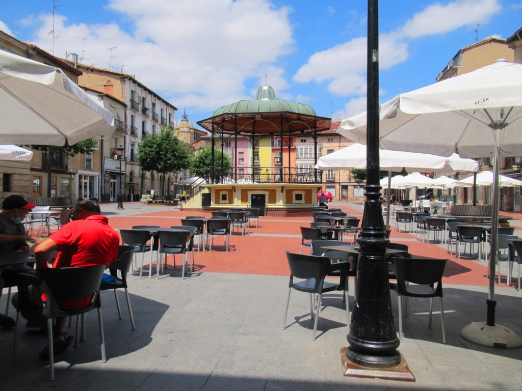 Cafeteria La Tertulia — Ambiente