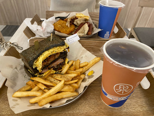 包果Bagouo -台北松江店丨早午餐丨台北（中山）美食丨鐵板奶油三明治丨脆皮燕麥雞排 的照片