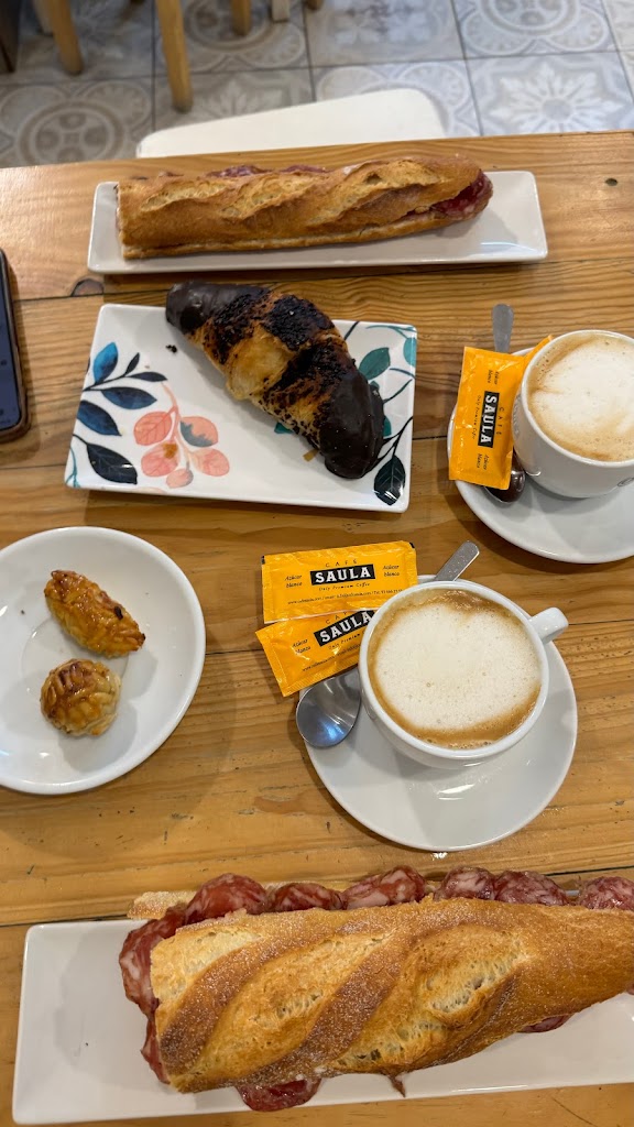 Orriols Panaderia - Cafeteria — Cruasan