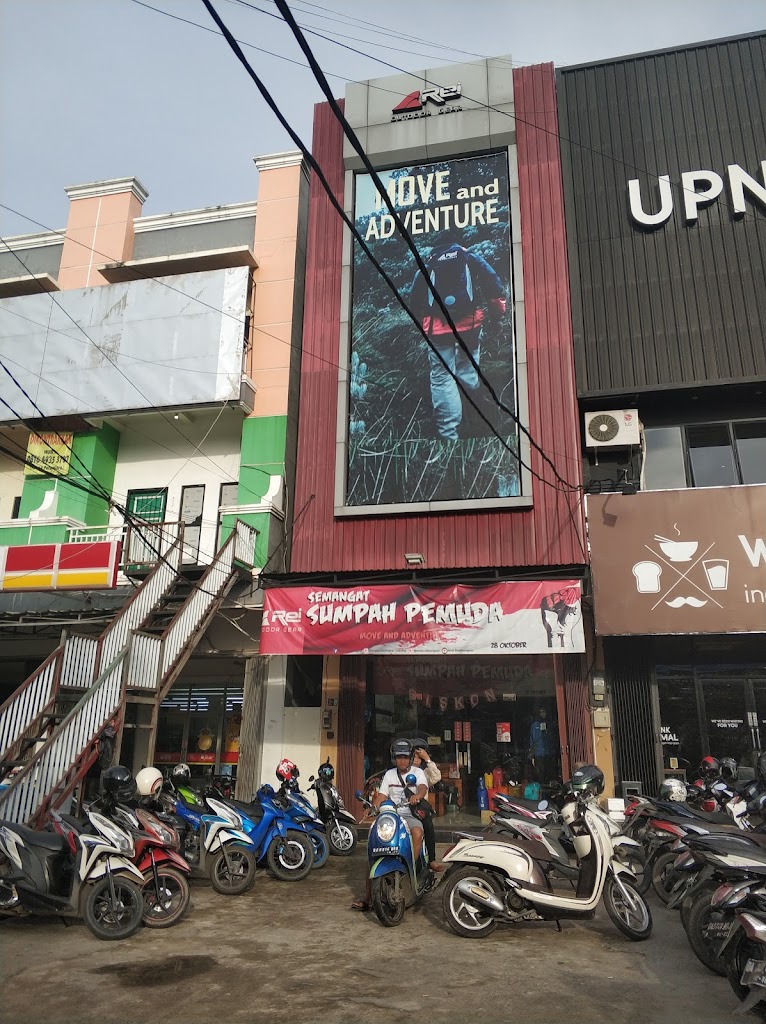 Rei Adventure Store Banjarmasin 1