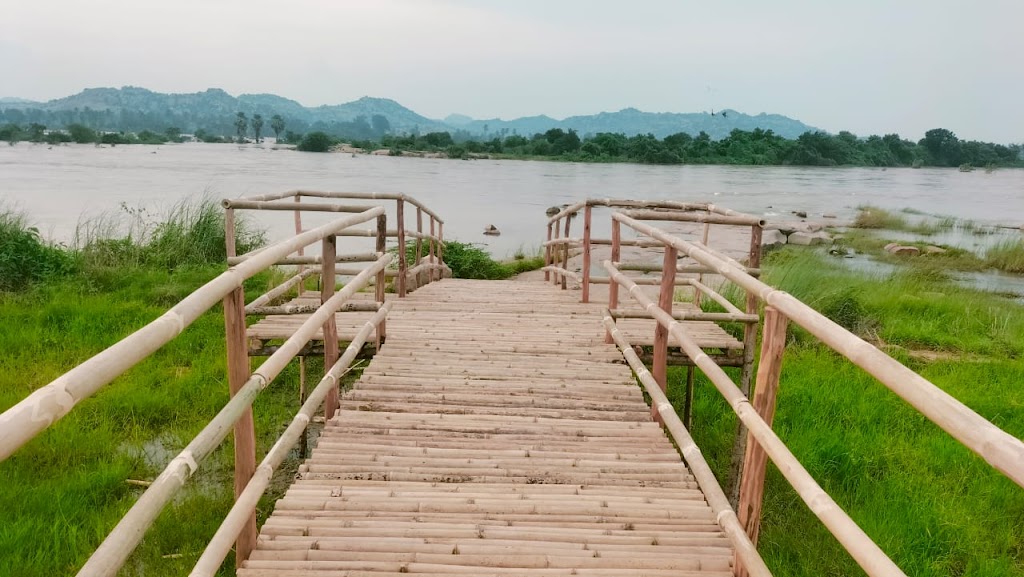 Tungabadra River View Resort Hampi