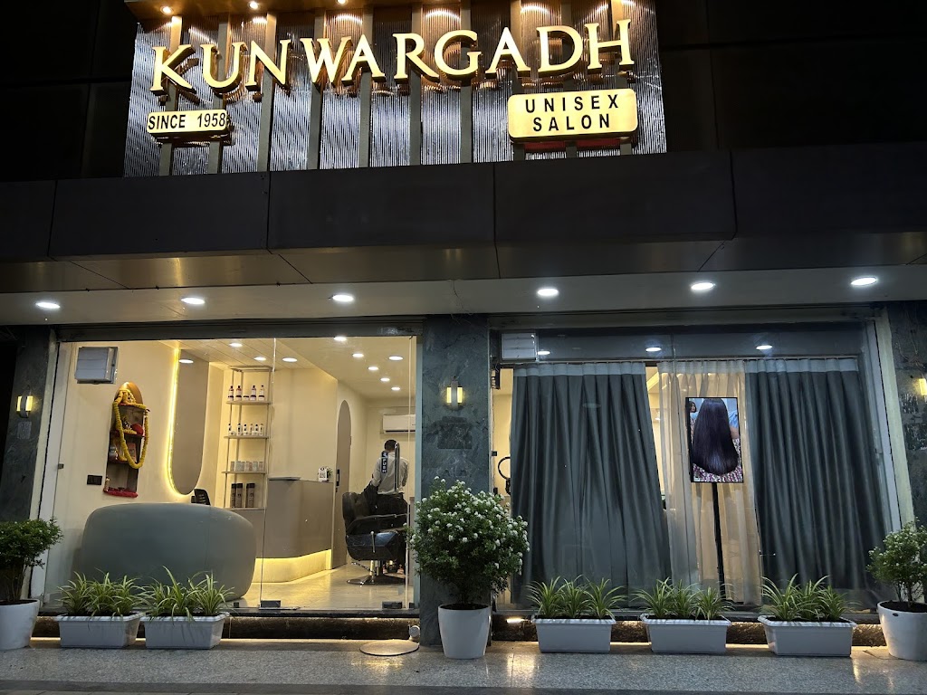 Kunwargadh Unisex Salon