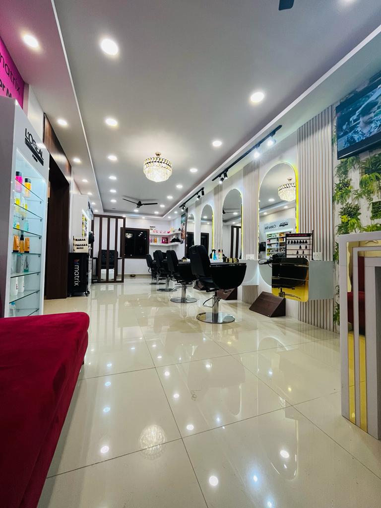 M R Unisex Salon Best Hair Salon Near Me Best Hair Salon In Bhopal Best Beauty Salon In Bhopal