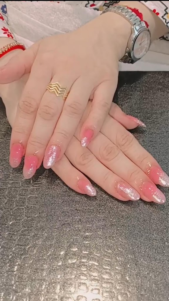 Glam Avenue Unisex Salon Academy