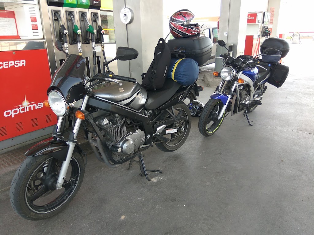 Estacion de servicio Cepsa — Surtidor de combustible