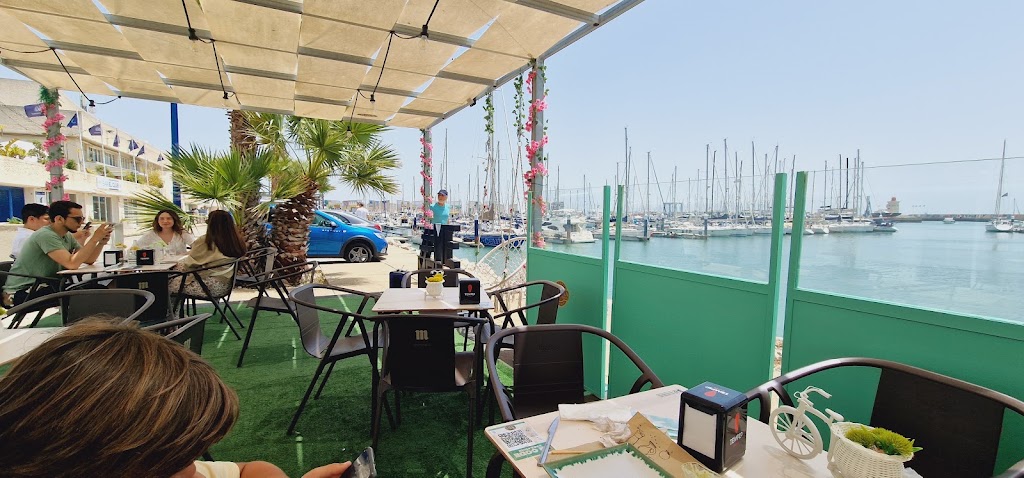 Me Mola Puerto Sherry — Ambiente