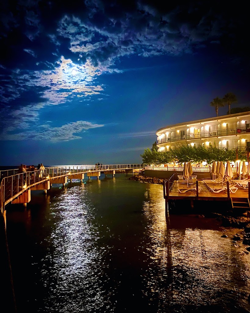 Hotel Restaurante Juanito Platja — Todas